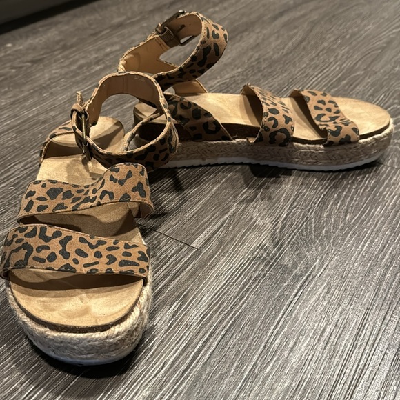 Universal Thread Cheetah Espadrilles - Picture 2 of 4